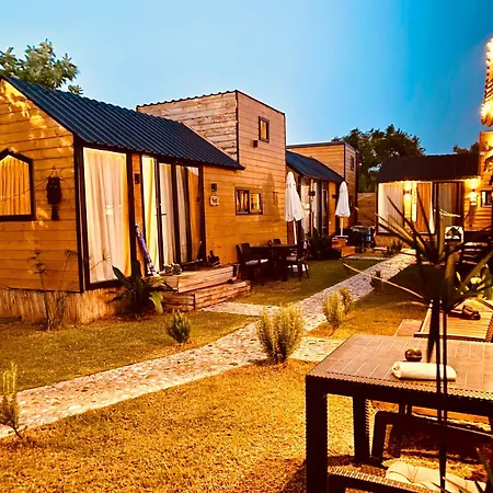 Alican Izba House